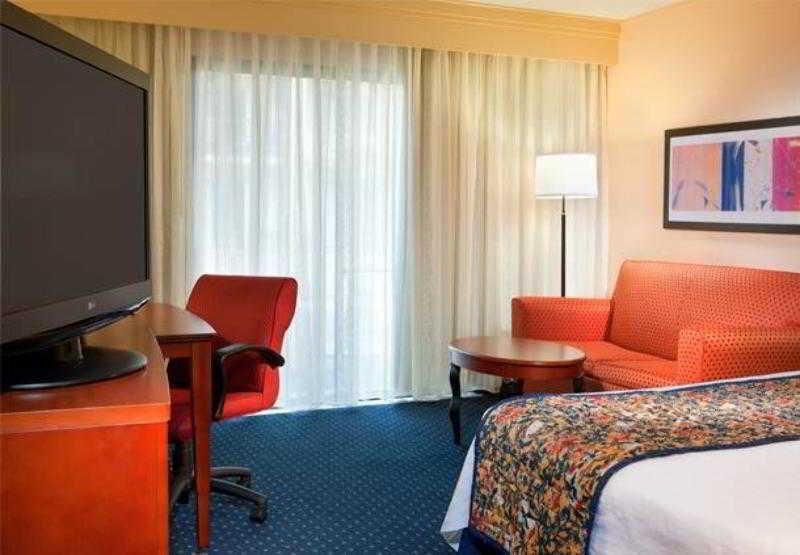 Hotel Courtyard Dallas Arlington/entertainment District 3*